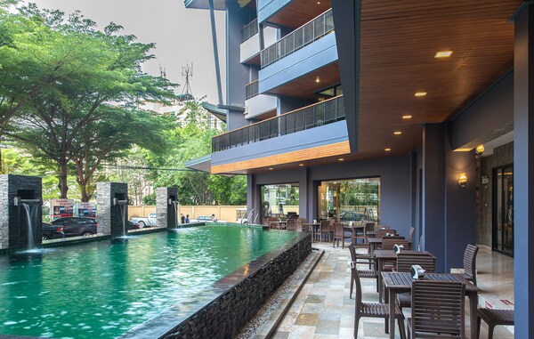 The Proud Exclusive Hotel - Ratchaburi