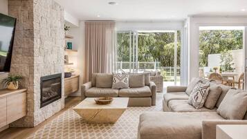 Smart TV, fireplace, table tennis, books