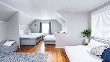 4 bedrooms, travel crib, WiFi, bed sheets