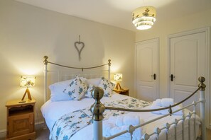 2 bedrooms, Internet, bed sheets