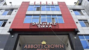 Deluxe Room | Iron/ironing board (on request) - Abbott Crown Hotel and Restaurant (Abbottabad)
