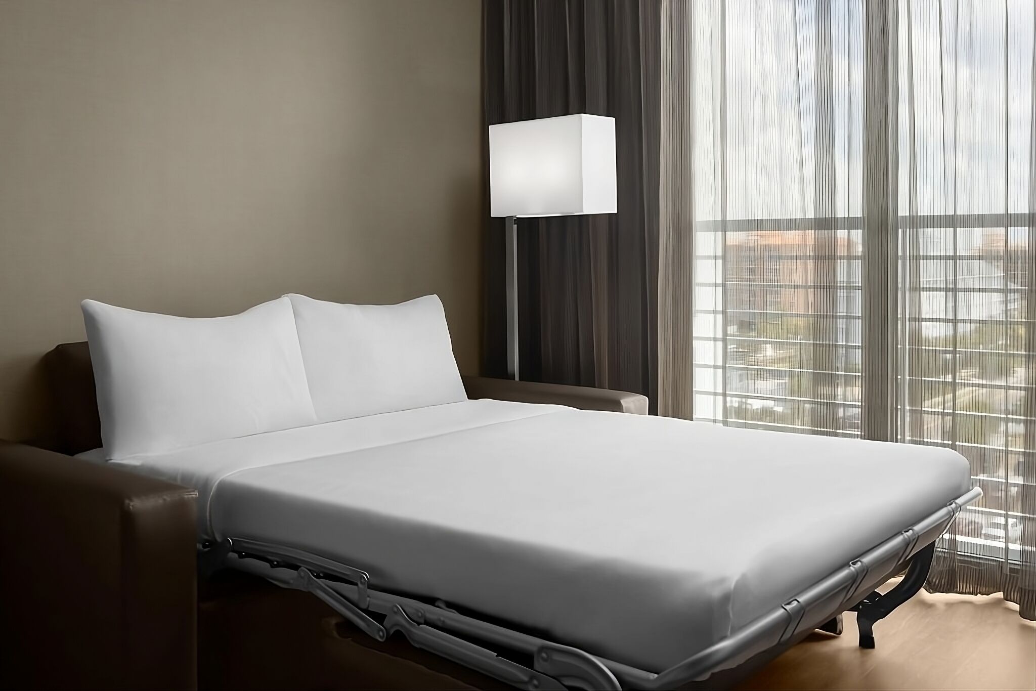 Perfect Location for Your Next Getaway! Spacious Room w/ King Bed, Rooftop Pool