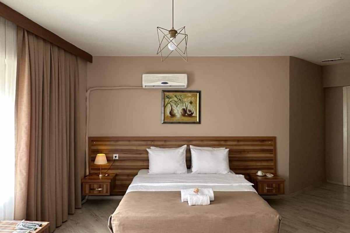 Egyptian cotton sheets, premium bedding, desk, laptop workspace