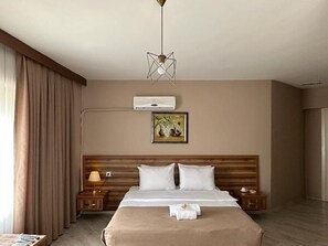 Comfort Double Room | Egyptian cotton sheets, premium bedding, desk, laptop workspace - Park Otel (Düzce)