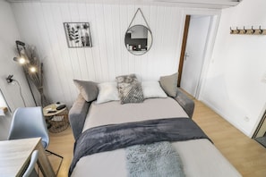 Desk, iron/ironing board, free WiFi, bed sheets - Comfortable apartment with sauna (Leukerbad)