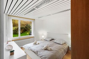 Desk, iron/ironing board, free WiFi, bed sheets - Comfortable apartment with sauna (Leukerbad)