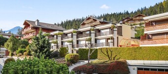 Superb apartment with free covered parking