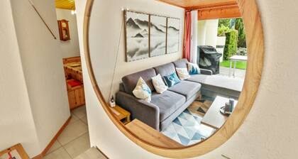 Superb apartment with free covered parking
