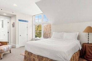 7 عدّة غرف نوم وسرير سفر وواي فاي وملاءات أسرّة