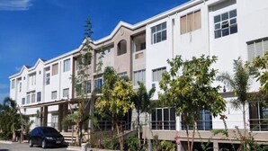 Exterior - OYO 921 Sorrento Hotel And Resort (Tandag)