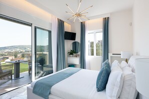 5 bedrooms, iron/ironing board, travel crib, free WiFi