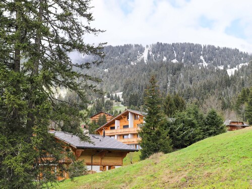 Athena 6 by Interhome