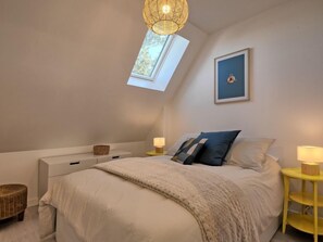 3 slaapkamers, een bureau, internet