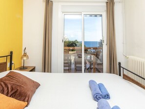 3 makuuhuonetta, silitysrauta/-lauta, Wi-Fi