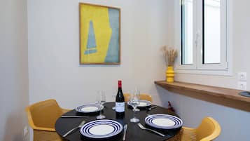 Deluxe appartement | Dineren in de kamer
