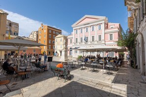 Deluxe Apartment | City view