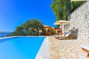 Villa | 3 bedrooms - Vista Mare Ilios in Nisaki (Corfu)