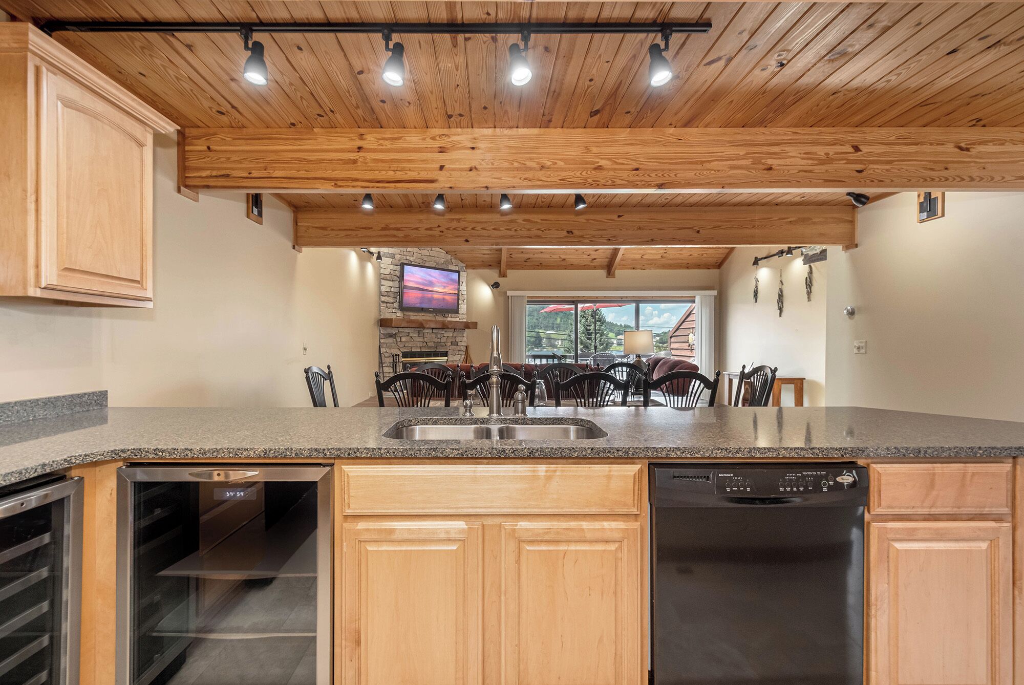 Studio (3 Bedrooms) | Property amenity