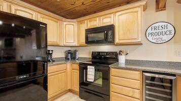 Studio (3 Bedrooms) | Fasilitas properti