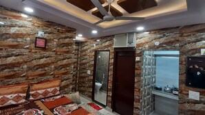 Unclassified image, 2 of 17, button - Luxury Flat in Foreigner Areof Lajpat Nagar With Fully Equipped Kitch (New Delhi)