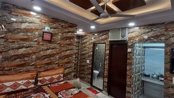 Studio, 1 Bedroom, Smoking, Balcony | 1 bedroom