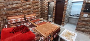 1 bedroom - Luxury Flat in Foreigner Areof Lajpat Nagar With Fully Equipped Kitch (New Delhi)