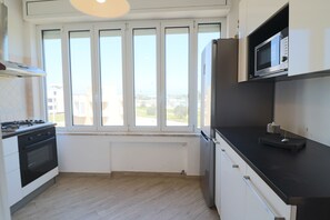 Ferienhaus, 2 Schlafzimmer, Balkon, Gartenblick | Innenbereich