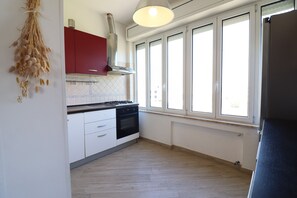 Ferienhaus, 2 Schlafzimmer, Balkon, Gartenblick | Innenbereich