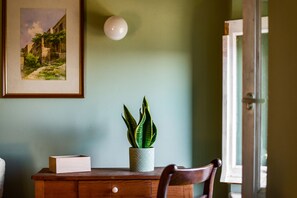 Traditional House, 2 Bedrooms