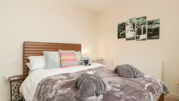 2 bedrooms, individually decorated, individually furnished, free WiFi