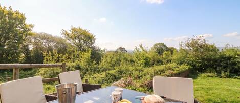 Cottage | Outdoor dining
