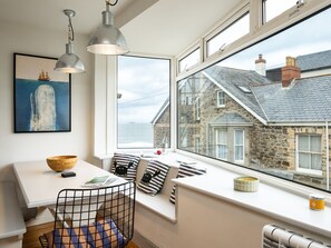 Interior - The Lookout (Wadebridge)