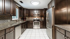 Exterior - 24 Riverview Dr (Greenville)