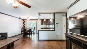 Exterior - 24 Riverview Dr (Greenville)