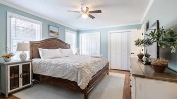 House (Brookview Cir, 9) | Exterior