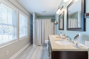 House (Brookview Cir, 9) | Exterior - Brookview Cir, 9 (Greenville)