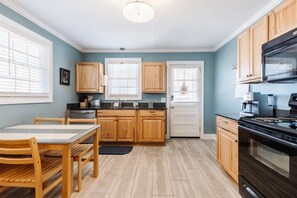 Casa (Brookview Cir, 9) | Exterior