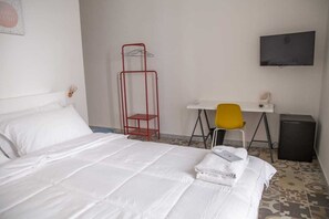 1 habitación, escritorio, wifi gratis y ropa de cama 