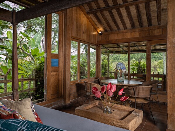 Panoramic Villa, 5 Bedrooms, Mountain View | Living area - Niente Bali (Penebel)