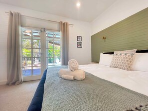 5 bedrooms, iron/ironing board, Internet, bed sheets - Alfie's Place - A period classic in central location (NULKABA)