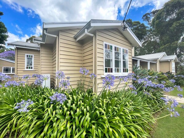 Property grounds - Alfie's Place - A period classic in central location (NULKABA)