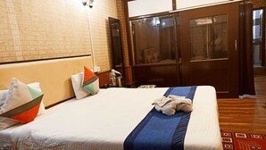 Unclassified image, 5 of 7, button - Make Holiday Hotel Snow Lion (Gangtok)
