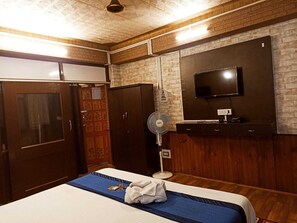 Twin Room | Free WiFi