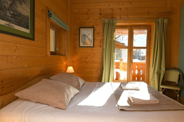 11 sovrum, strykjärn/strykbräda, resesäng och gratis wi-fi