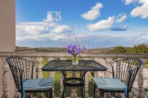 Villa Supérieure | 7 chambres, coffres-forts dans les chambres, fer et planche à repasser