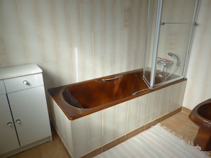 Hair dryer, bidet, towels - Fully renovated fisherman's cottage 5 minutes from the port (Guilvinec)