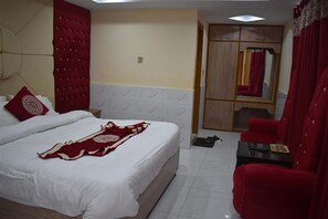 Double Room | Iron/ironing board - Hotel Snow Breeze (Murree)