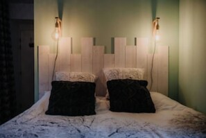 1 chambre, fer et planche à repasser, Wi-Fi gratuit, draps fournis