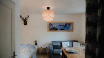 1 chambre, fer et planche Ă repasser, Wi-Fi gratuit, draps fournis