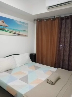 Basic Condo - Azure Condotel  (Parañaque)